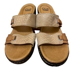 Clarks Womens Wedge Sandals